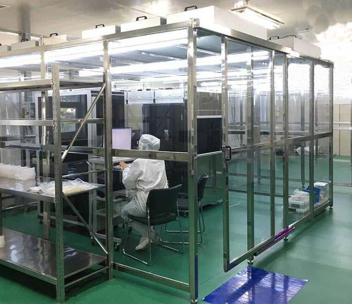 潔凈棚是一種較為基礎的潔凈環境設施，主要用于對環境潔凈度要求不高但需要一定控制的場合。